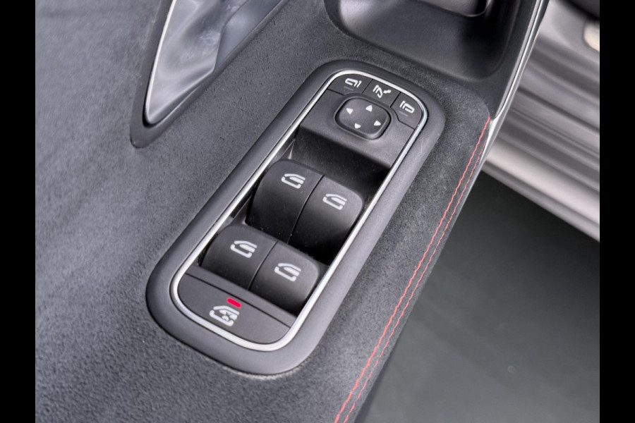 Mercedes-Benz CLA-Klasse 250 e Business Solution AMG AMG | COMPLEET ONDERHOUDEN | SFEERVERLICHTING | STOELVERWARMING | ACHTERUITRIJCAMERA | RIJKLAARPRIJS | 12 MND BOVAG GARANTIE