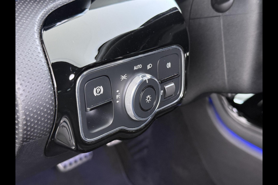 Mercedes-Benz CLA-Klasse 250 e Business Solution AMG AMG | COMPLEET ONDERHOUDEN | SFEERVERLICHTING | STOELVERWARMING | ACHTERUITRIJCAMERA | RIJKLAARPRIJS | 12 MND BOVAG GARANTIE