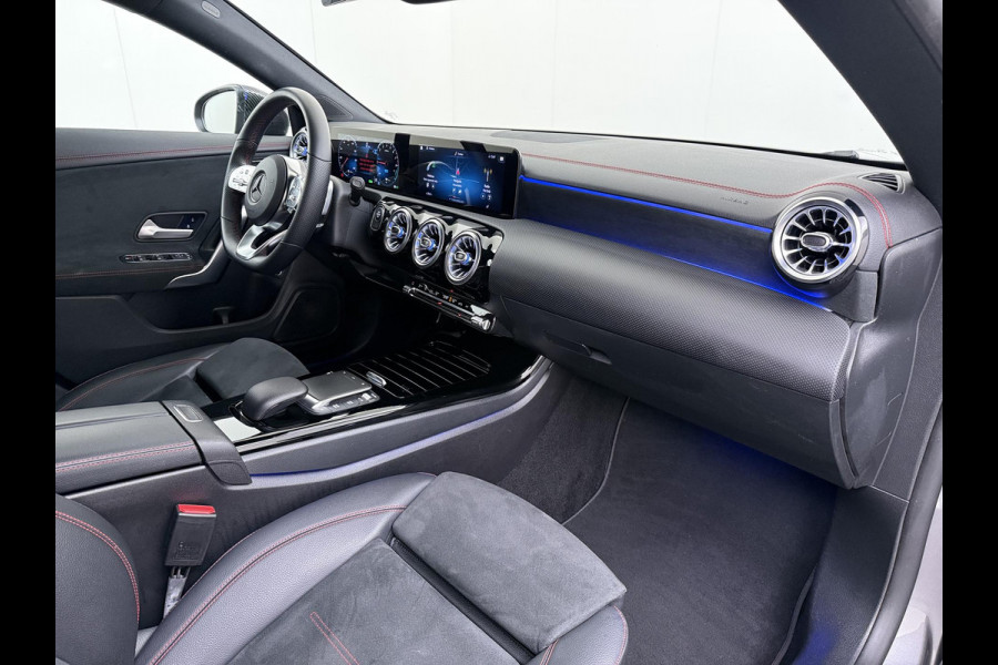 Mercedes-Benz CLA-Klasse 250 e Business Solution AMG AMG | COMPLEET ONDERHOUDEN | SFEERVERLICHTING | STOELVERWARMING | ACHTERUITRIJCAMERA | RIJKLAARPRIJS | 12 MND BOVAG GARANTIE