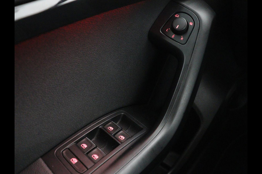 Seat Ateca1.4 EcoTSI FR | Leder | Stoelverwarming | Climate control | Cruise control | Camera | Park assist | Carplay | Seat Sound | Navigatie | Sfeerverlichting
