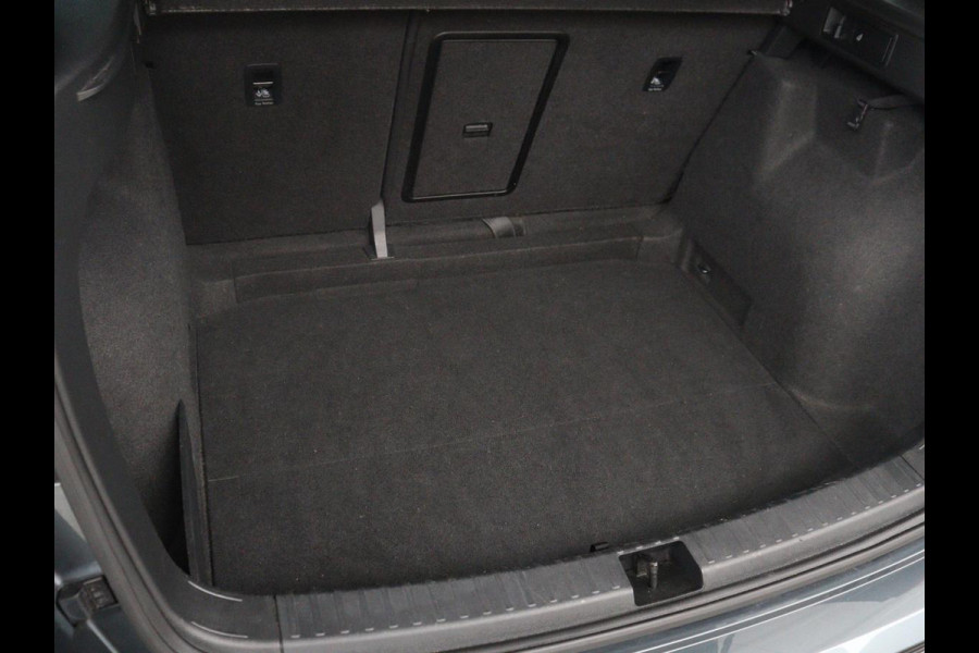 Seat Ateca1.4 EcoTSI FR | Leder | Stoelverwarming | Climate control | Cruise control | Camera | Park assist | Carplay | Seat Sound | Navigatie | Sfeerverlichting