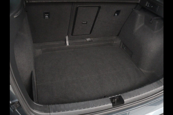 Seat Ateca1.4 EcoTSI FR | Leder | Stoelverwarming | Climate control | Cruise control | Camera | Park assist | Carplay | Seat Sound | Navigatie | Sfeerverlichting
