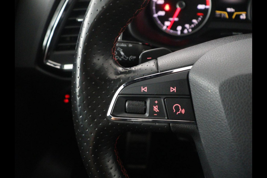 Seat Ateca1.4 EcoTSI FR | Leder | Stoelverwarming | Climate control | Cruise control | Camera | Park assist | Carplay | Seat Sound | Navigatie | Sfeerverlichting