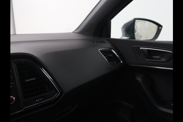 Seat Ateca1.4 EcoTSI FR | Leder | Stoelverwarming | Climate control | Cruise control | Camera | Park assist | Carplay | Seat Sound | Navigatie | Sfeerverlichting