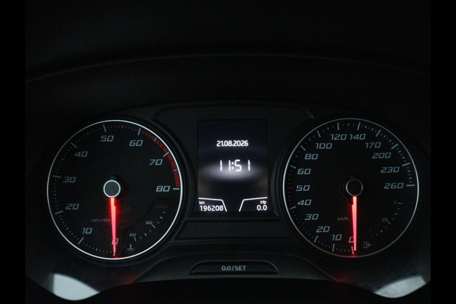 Seat Ateca1.4 EcoTSI FR | Leder | Stoelverwarming | Climate control | Cruise control | Camera | Park assist | Carplay | Seat Sound | Navigatie | Sfeerverlichting