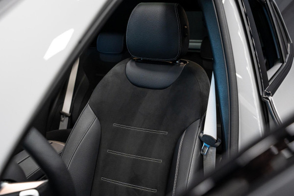Mercedes-Benz GLA 250 e Business Solution AMG *Burmester / Panorama / HUD / Keyless / Surround-view*