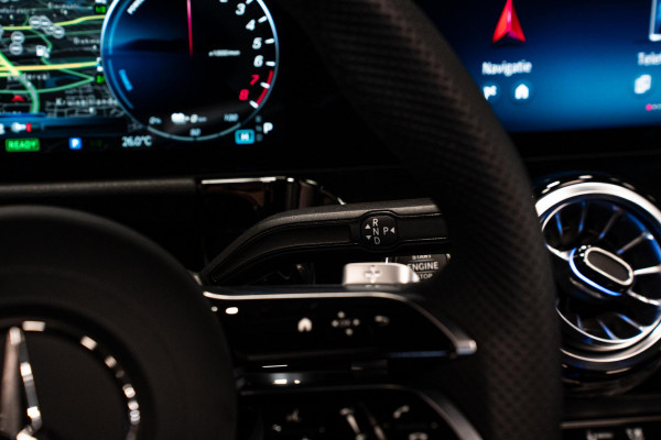 Mercedes-Benz GLA 250 e Business Solution AMG *Burmester / Panorama / HUD / Keyless / Surround-view*
