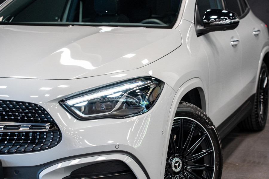 Mercedes-Benz GLA 250 e Business Solution AMG *Burmester / Panorama / HUD / Keyless / Surround-view*