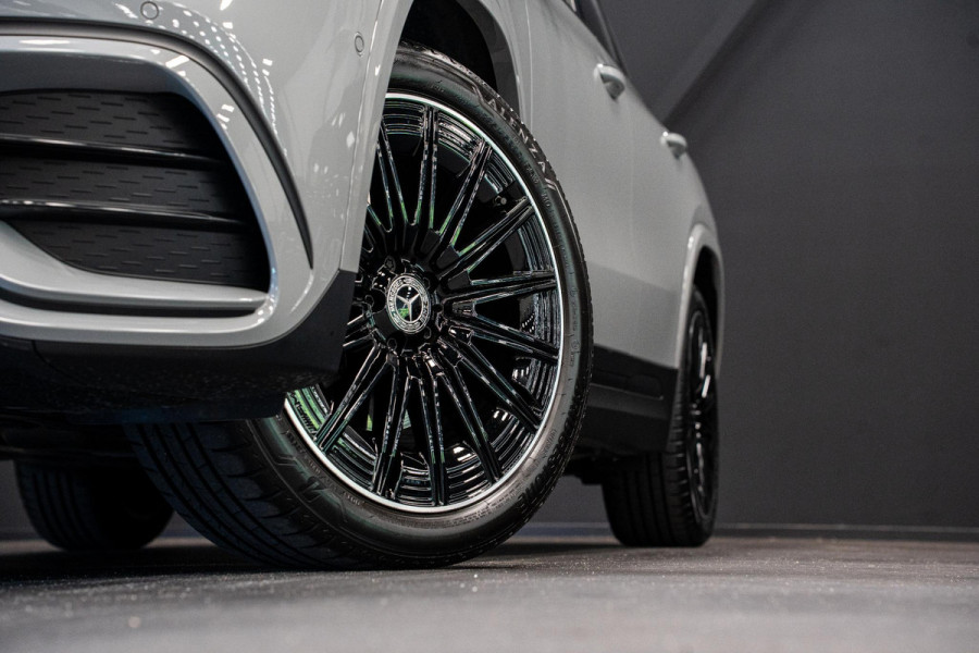 Mercedes-Benz GLA 250 e Business Solution AMG *Burmester / Panorama / HUD / Keyless / Surround-view*