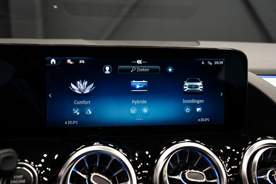 Mercedes-Benz GLA 250 e Business Solution AMG *Burmester / Panorama / HUD / Keyless / Surround-view*