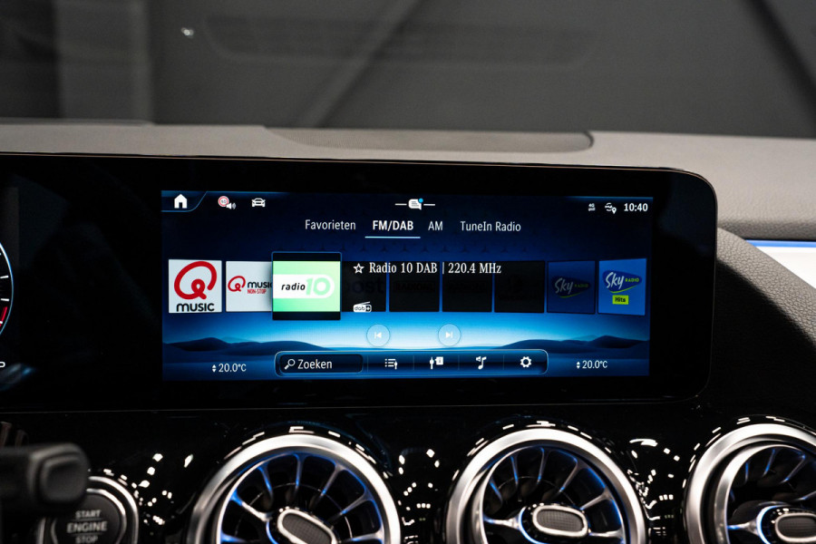 Mercedes-Benz GLA 250 e Business Solution AMG *Burmester / Panorama / HUD / Keyless / Surround-view*