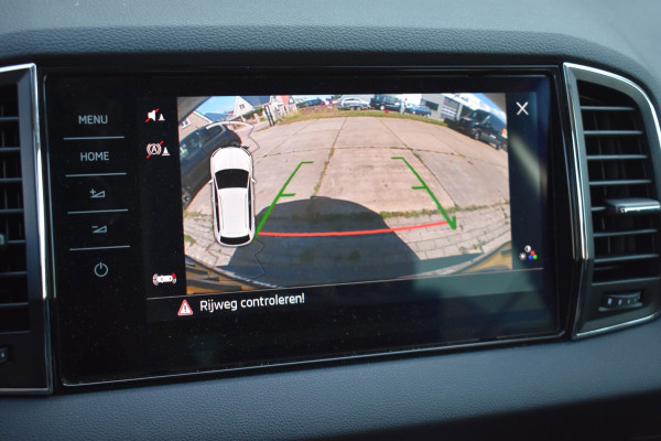 Škoda Karoq 1.5 TSI ACT | VIRTUAL COCKPIT | STOELVERWARMING | CAMERA | NAP | CANTON | SFEERVERLICHTING