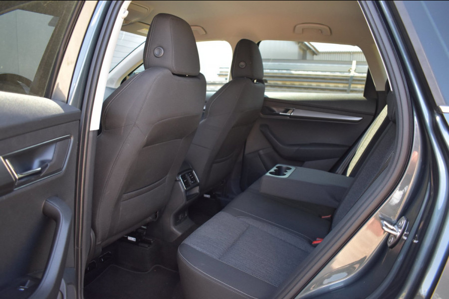 Škoda Karoq 1.5 TSI ACT | VIRTUAL COCKPIT | STOELVERWARMING | CAMERA | NAP | CANTON | SFEERVERLICHTING