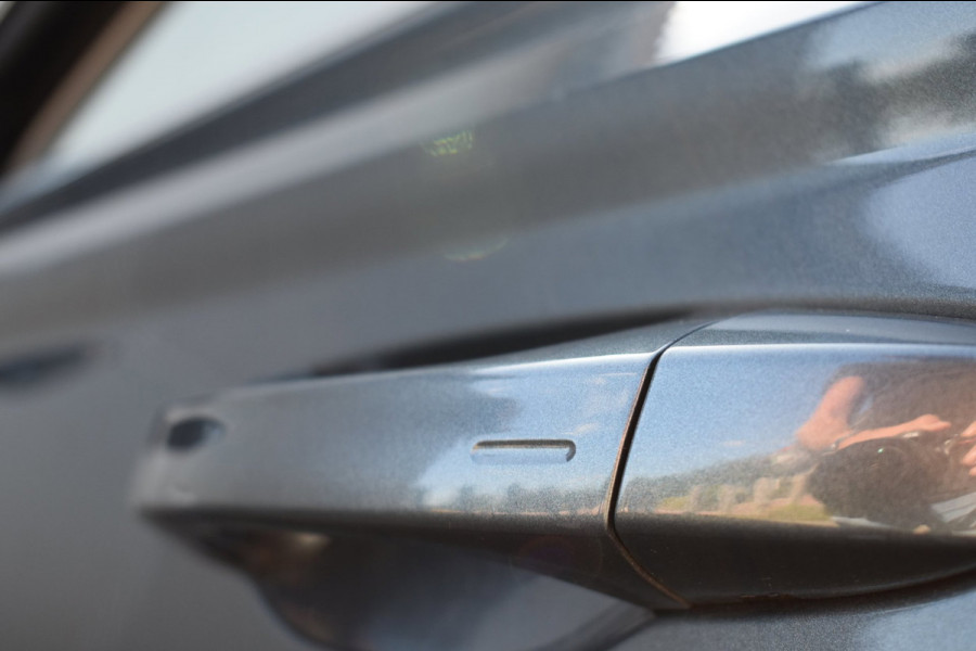 Škoda Karoq 1.5 TSI ACT | VIRTUAL COCKPIT | STOELVERWARMING | CAMERA | NAP | CANTON | SFEERVERLICHTING