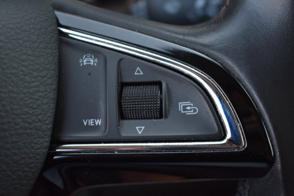 Škoda Karoq 1.5 TSI ACT | VIRTUAL COCKPIT | STOELVERWARMING | CAMERA | NAP | CANTON | SFEERVERLICHTING