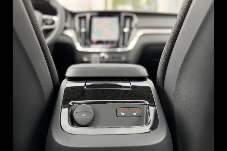 Volvo S60 2.0 Recharge T8 AWD 455PK Plus Bright |Schuif/kantel dak|H/K|360Cam|AutoPilot