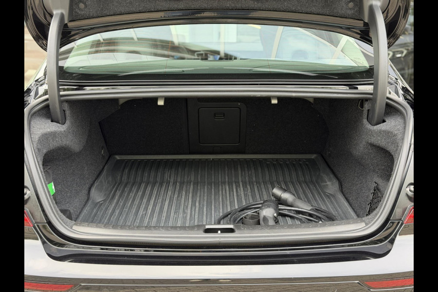 Volvo S60 2.0 Recharge T8 AWD 455PK Plus Bright |Schuif/kantel dak|H/K|360Cam|AutoPilot