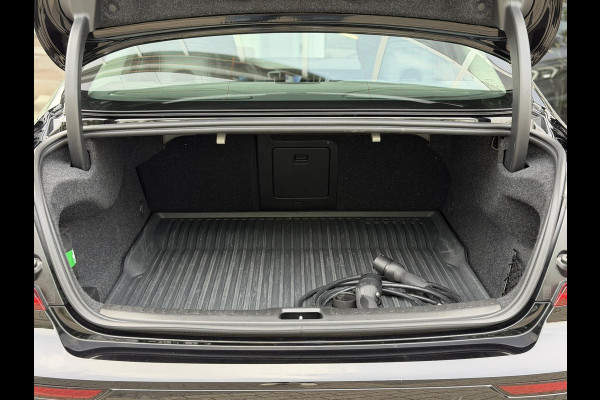 Volvo S60 2.0 Recharge T8 AWD 455PK Plus Bright |Schuif/kantel dak|H/K|360Cam|AutoPilot
