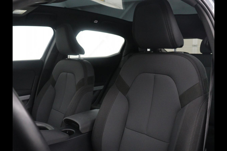 Polestar 2 Long Range Dual Motor Launch Edition 78kWh | SOH 92,9% | Panoramadak | Memory | Harman/Kardon | Adaptive cruise | Lane assist | Stuur/stoel verwarming | Carplay | 360 camera | Park assist