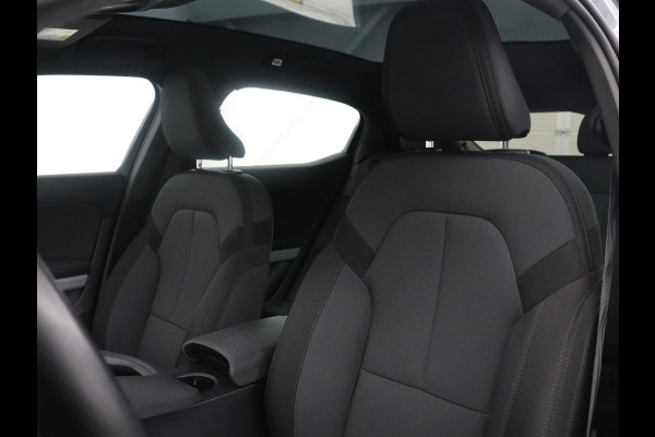 Polestar 2 Long Range Dual Motor Launch Edition 78kWh | SOH 92,9% | Panoramadak | Memory | Harman/Kardon | Adaptive cruise | Lane assist | Stuur/stoel verwarming | Carplay | 360 camera | Park assist