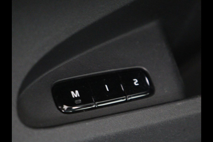 Polestar 2 Long Range Dual Motor Launch Edition 78kWh | SOH 92,9% | Panoramadak | Memory | Harman/Kardon | Adaptive cruise | Lane assist | Stuur/stoel verwarming | Carplay | 360 camera | Park assist