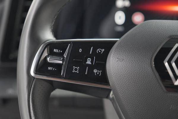 Renault Mégane E-Tech EV60 Optimum Charge Iconic | 360 Camera | Harman Kardon | Stoelmassage | Dodehoekdetectie | SOH 93,1%
