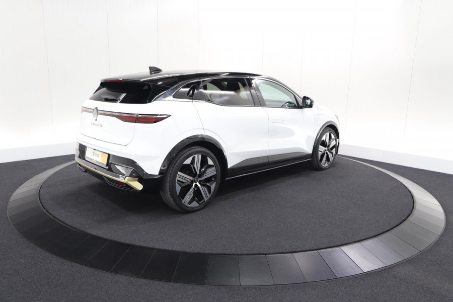 Renault Mégane E-Tech EV60 Optimum Charge Iconic | 360 Camera | Harman Kardon | Stoelmassage | Dodehoekdetectie | SOH 93,1%