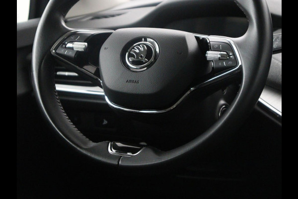 Škoda Enyaq iV 60 | SOH 93,0% | Half leder | Cruise control | Carplay | Climate control | Lane assist | Park assist | Trekhaak | Sfeerverlichting | Navigatie | Bluetooth
