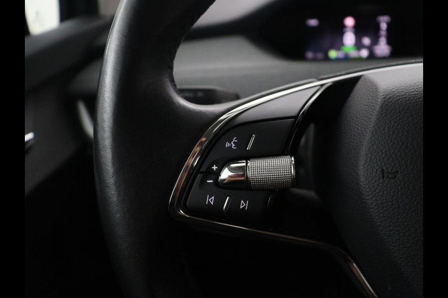 Škoda Enyaq iV 60 | SOH 93,0% | Half leder | Cruise control | Carplay | Climate control | Lane assist | Park assist | Trekhaak | Sfeerverlichting | Navigatie | Bluetooth