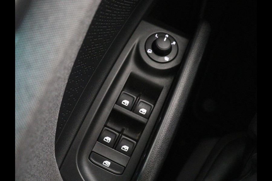 Škoda Enyaq iV 60 | SOH 93,0% | Half leder | Cruise control | Carplay | Climate control | Lane assist | Park assist | Trekhaak | Sfeerverlichting | Navigatie | Bluetooth