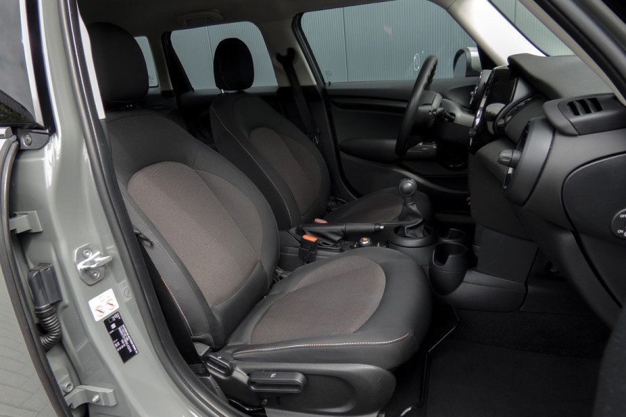 MINI 5-deurs 1.5 One | Parkeersensoren | Airco | Bluetooth | Lichtmetalen velgen