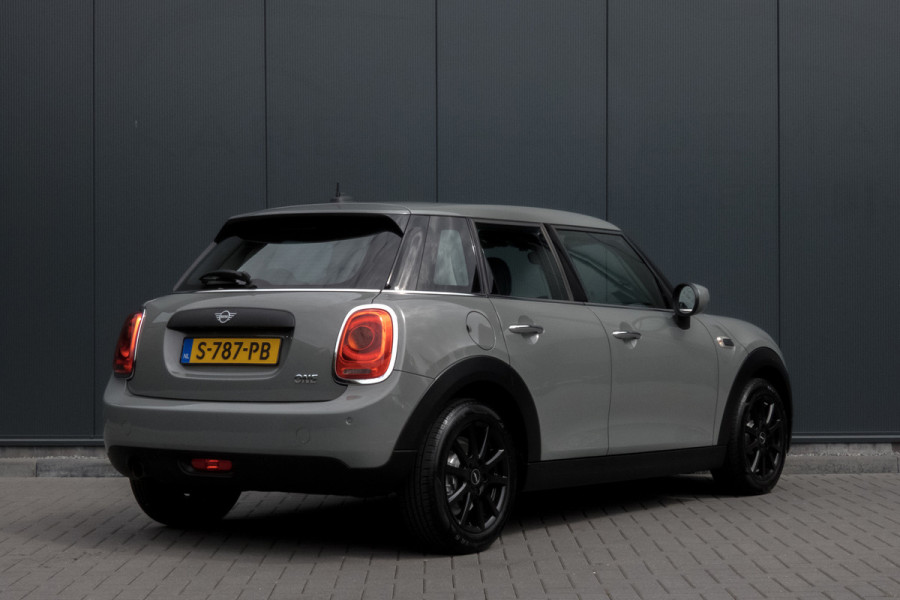 MINI 5-deurs 1.5 One | Parkeersensoren | Airco | Bluetooth | Lichtmetalen velgen
