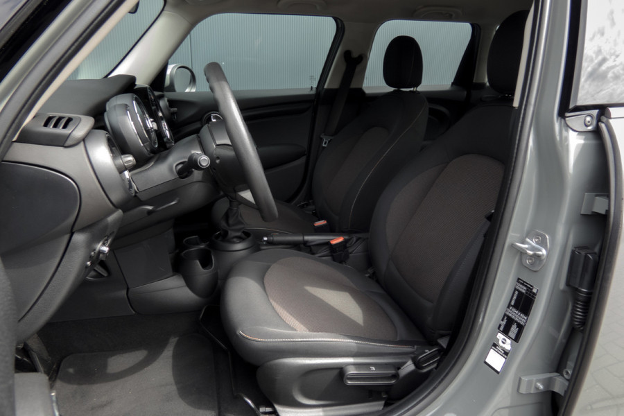 MINI 5-deurs 1.5 One | Parkeersensoren | Airco | Bluetooth | Lichtmetalen velgen