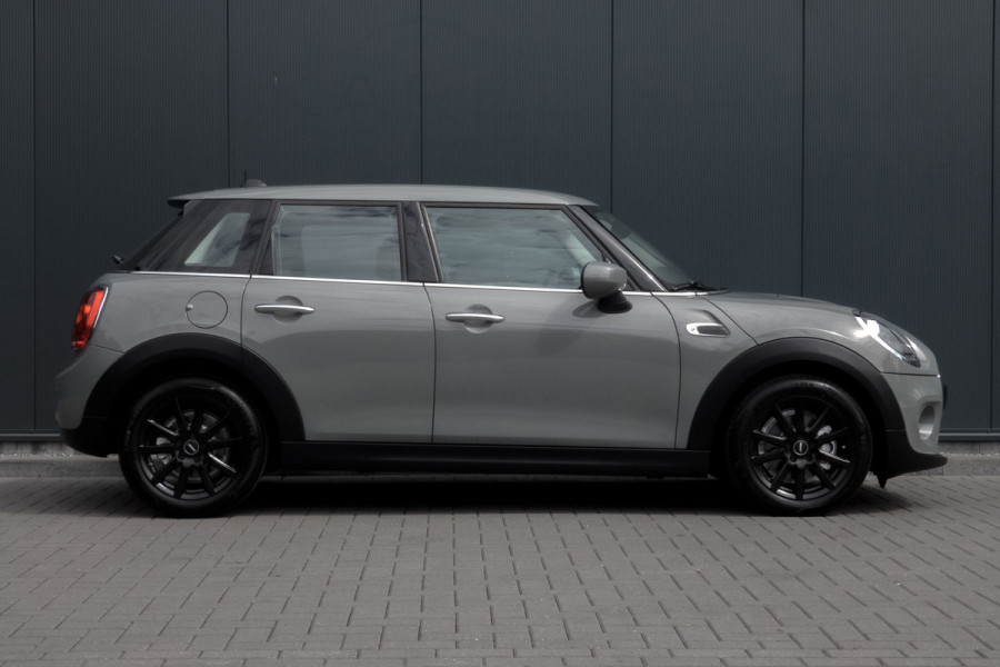 MINI 5-deurs 1.5 One | Parkeersensoren | Airco | Bluetooth | Lichtmetalen velgen