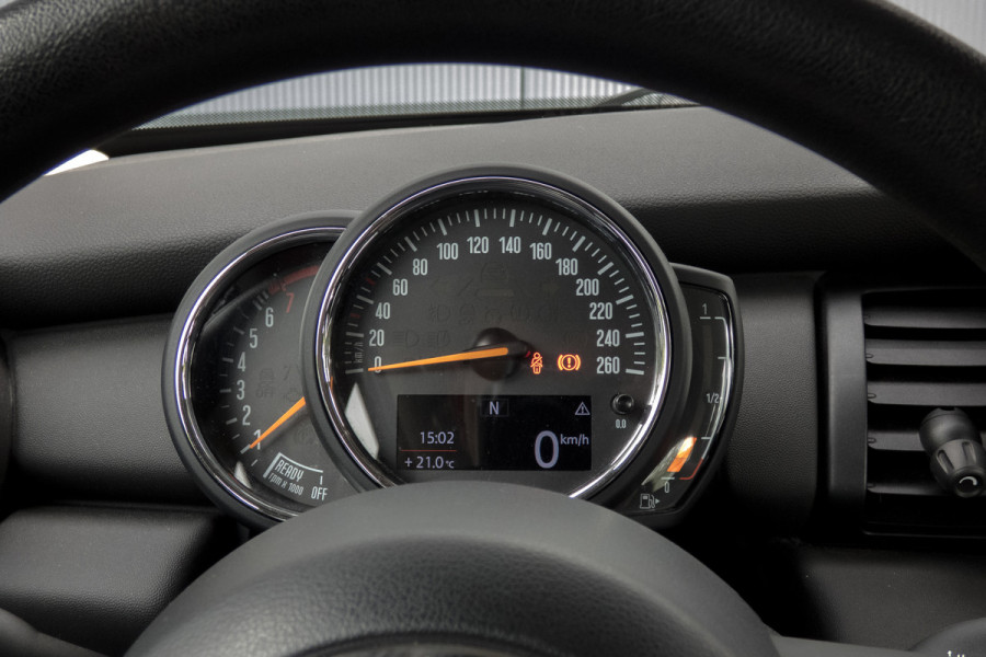 MINI 5-deurs 1.5 One | Parkeersensoren | Airco | Bluetooth | Lichtmetalen velgen