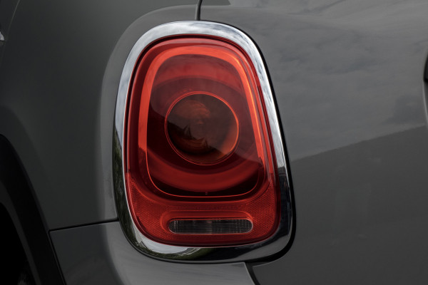 MINI 5-deurs 1.5 One | Parkeersensoren | Airco | Bluetooth | Lichtmetalen velgen