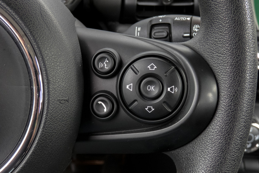 MINI 5-deurs 1.5 One | Parkeersensoren | Airco | Bluetooth | Lichtmetalen velgen