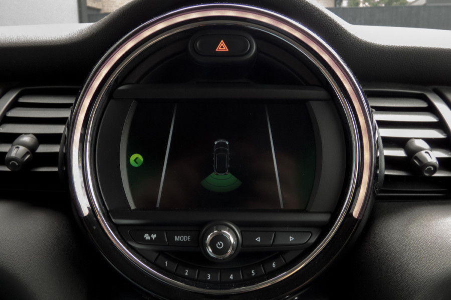 MINI 5-deurs 1.5 One | Parkeersensoren | Airco | Bluetooth | Lichtmetalen velgen
