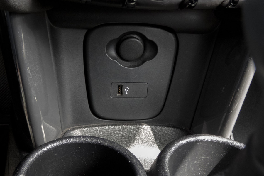 MINI 5-deurs 1.5 One | Parkeersensoren | Airco | Bluetooth | Lichtmetalen velgen