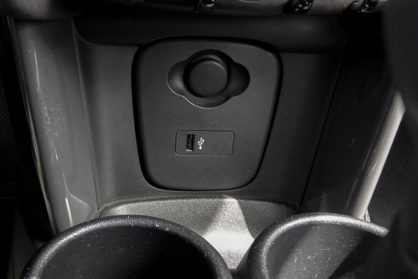 MINI 5-deurs 1.5 One | Parkeersensoren | Airco | Bluetooth | Lichtmetalen velgen