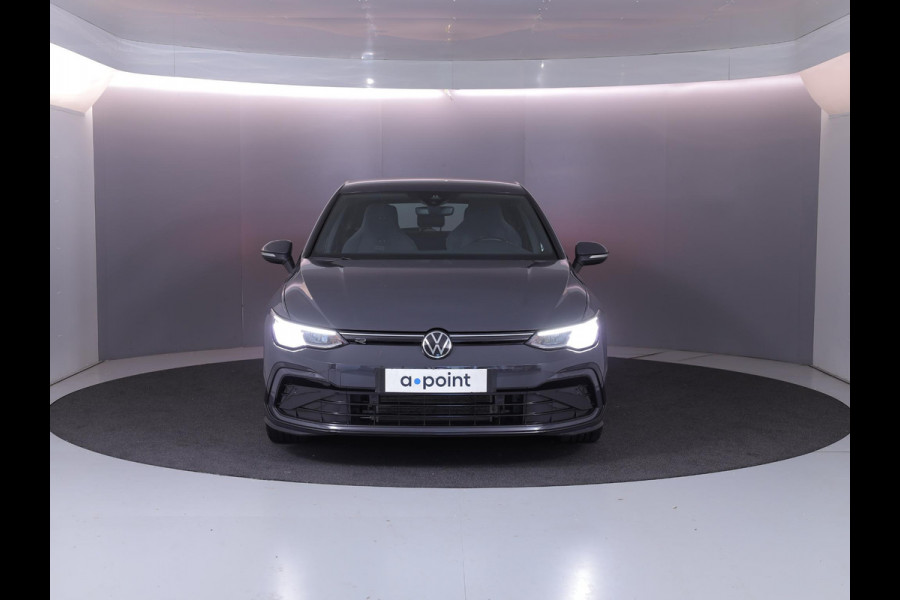 Volkswagen Golf 1.5 eTSI R-Line 130 pk Automaat (DSG) | Private lease vanaf €587 | Navigatie via App | Parkeersensoren | Autom. airco | Apple Carplay/Android Auto | R-Line |