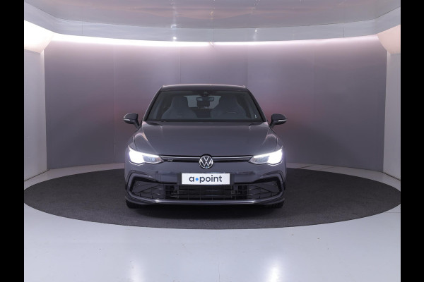 Volkswagen Golf 1.5 eTSI R-Line 130 pk Automaat (DSG) | Private lease vanaf €587 | Navigatie via App | Parkeersensoren | Autom. airco | Apple Carplay/Android Auto | R-Line |
