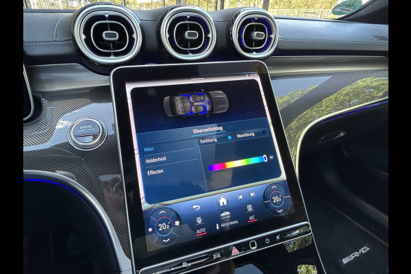 Mercedes-Benz C-Klasse 300 AMG 259pk // Panoramadak // Burmester 3D // Distronic // 360 Camera // Digital Light // Sfeerverlichting // Carplay
