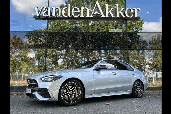 Mercedes-Benz C-Klasse 300 AMG 259pk // Panoramadak // Burmester 3D // Distronic // 360 Camera // Digital Light // Sfeerverlichting // Carplay