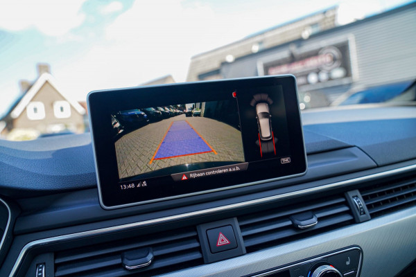 Audi A4 Avant 45 TFSI Sport S line black edition | Panorama | Dealer onderhouden | HuD | Camera | Stoelverwarming | LED