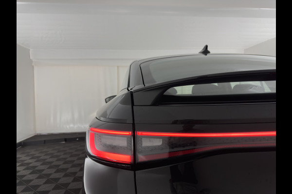 Volkswagen ID.5 Pro Business 77 kWh [3-Fase-11kW] {SoH-93%} (INCL-BTW) *HEATPUMP | LEATHER-ALCANTARA | FULL-LED | ADAPTIVE-CRUISE |  DIGI-COCKPIT | HEATED-COMFORTSEATS | KEYLESS | DAB+ | AMBIENTLIGHT | NAVI-FULLMAP | CAMERA | TOWBAR | HEAD-UP | 19''AL