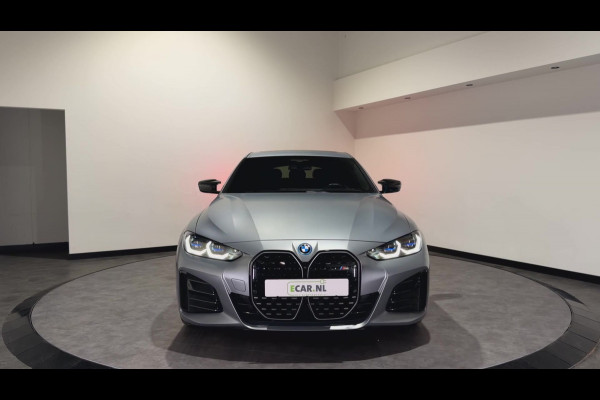 BMW i4 M50 84 kWh M Sport Pro | SOH 97,6% | el. Schuif/kanteldak | el. stoelen met memory | HUD | Unieke kleur