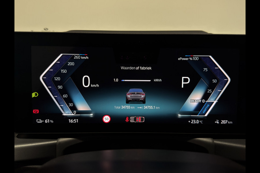 BMW i4 M50 84 kWh M Sport Pro | SOH 97,6% | el. Schuif/kanteldak | el. stoelen met memory | HUD | Unieke kleur
