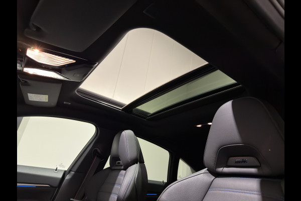 BMW i4 M50 84 kWh M Sport Pro | SOH 97,6% | el. Schuif/kanteldak | el. stoelen met memory | HUD | Unieke kleur