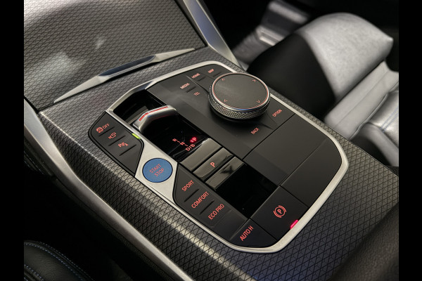 BMW i4 M50 84 kWh M Sport Pro | SOH 97,6% | el. Schuif/kanteldak | el. stoelen met memory | HUD | Unieke kleur